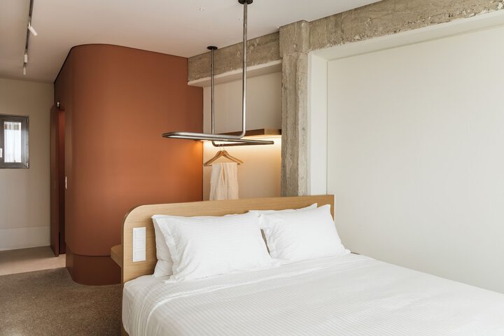 Room 21 of 65