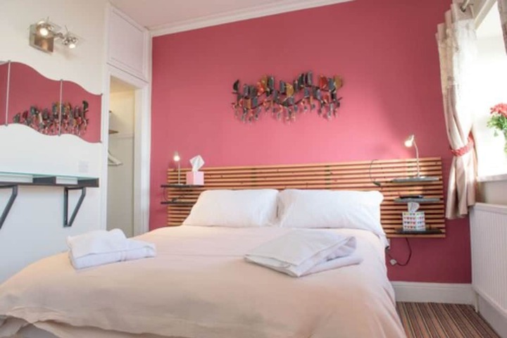 Room 20 of 37