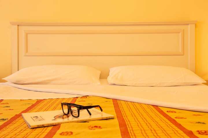 Room 9 of 29