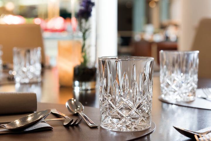 Dining 60 of 102