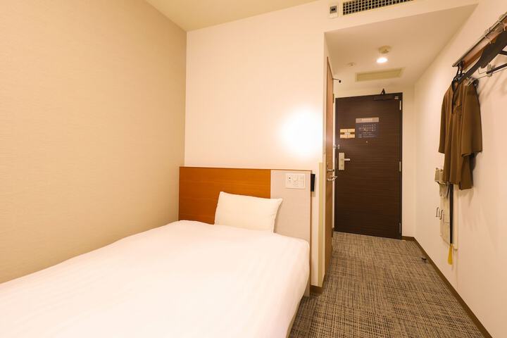 Room 15 of 86