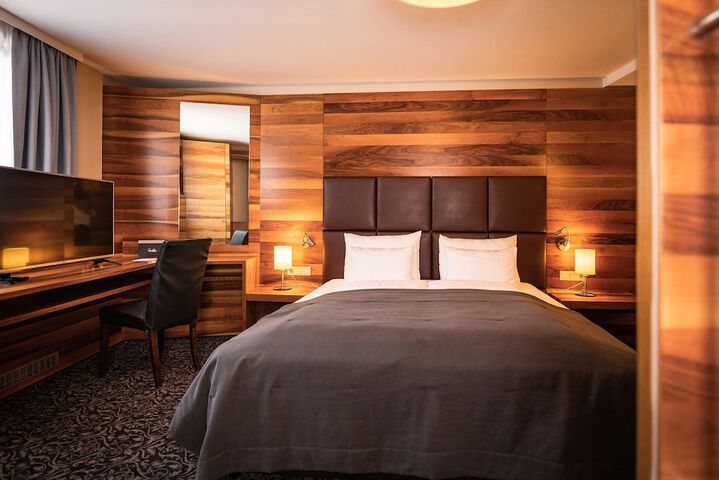 Room 8 of 29