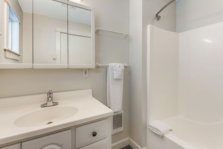 Room 363 of 398