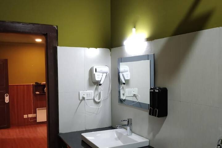 Room 13 of 24