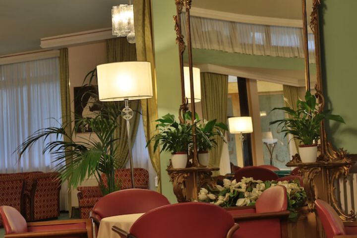 Hotel Interior 4 of 77