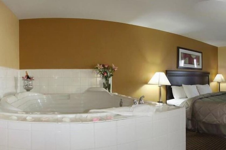 Jetted tub