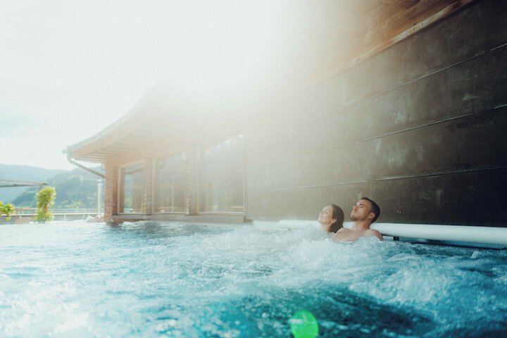 Pool 76 of 126