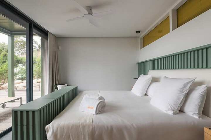 Room 3 of 49