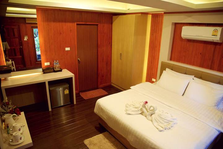 Room 38 of 61