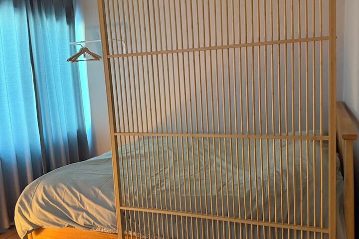 Room 4 of 42