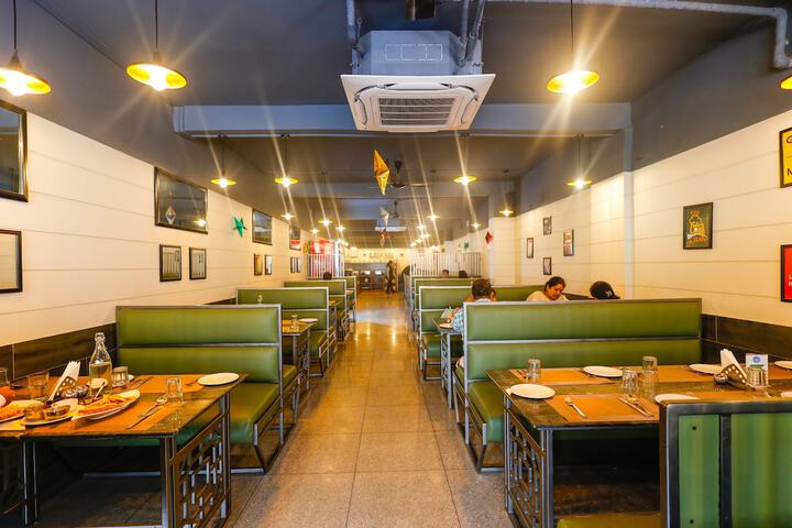 Dining 104 of 121