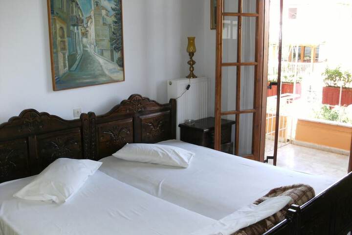 Room 14 of 29