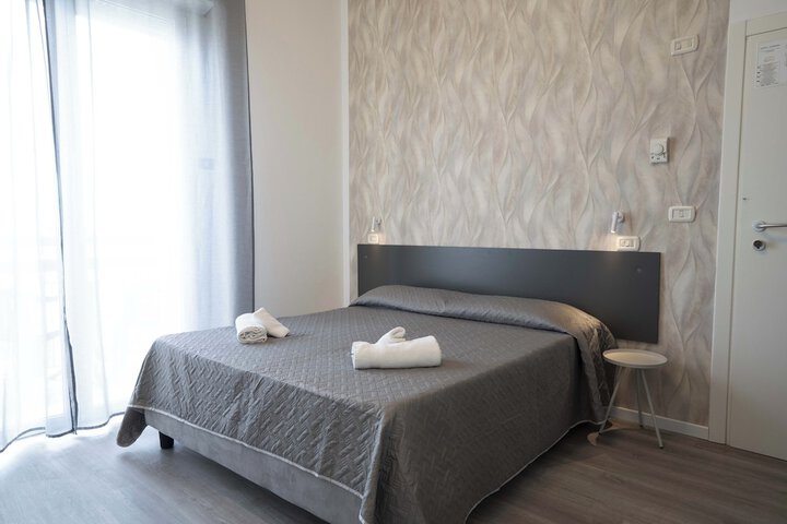 Room 28 of 95