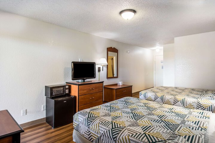 Queen Room with 2 Queen Beds Disability Accessible Roll in Shower (1 of 2)