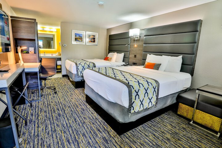1 King Bed (1 of 23)