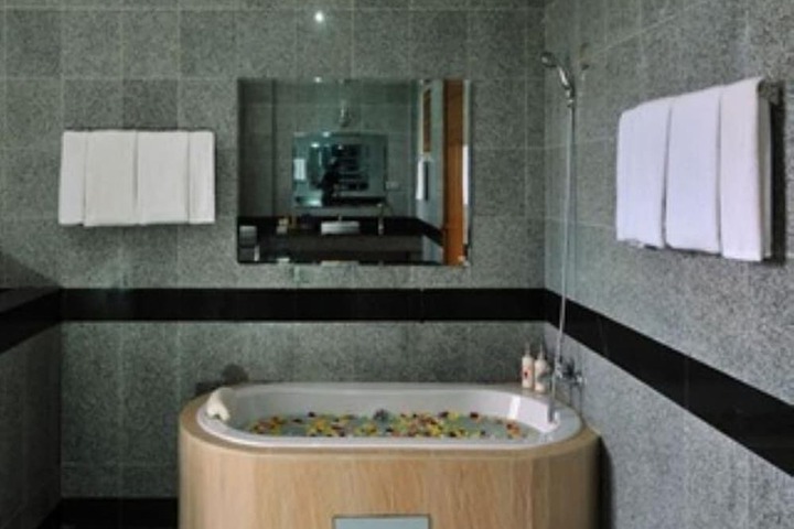 Room 15 of 30