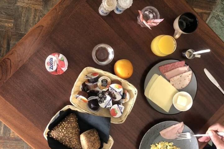 Breakfast/Coffee Service 18 of 29