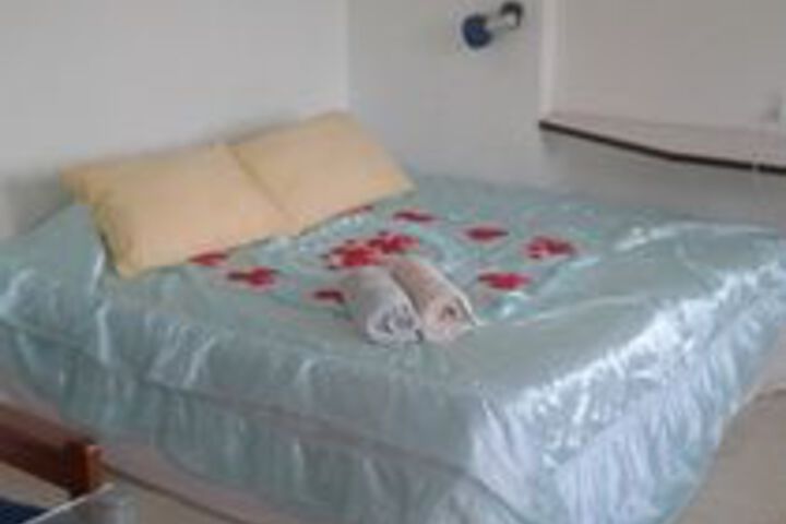 Room 40 of 145