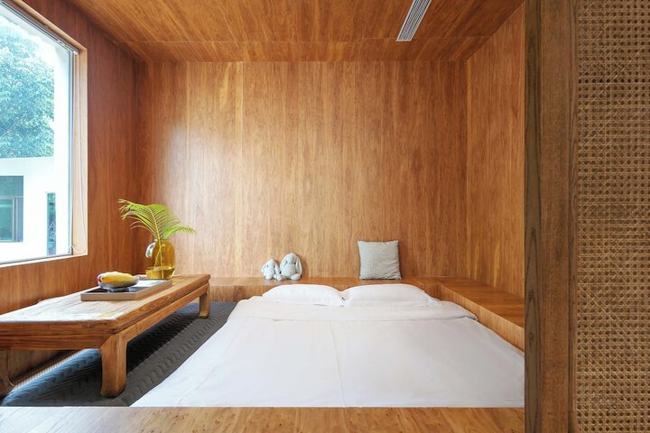 Room 28 of 62