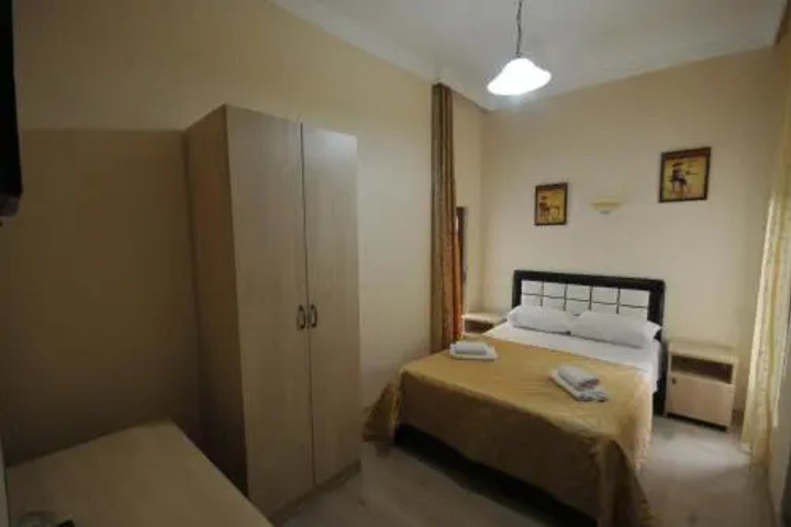 Room 12 of 15