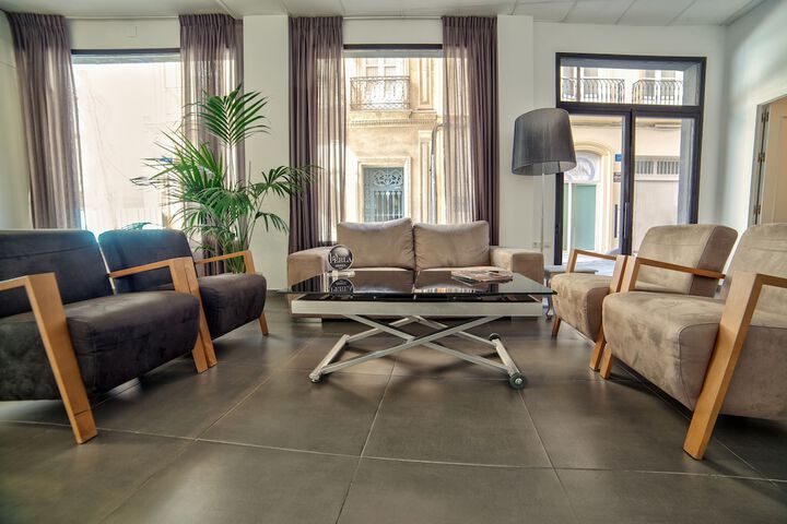 Entrance & Lobby