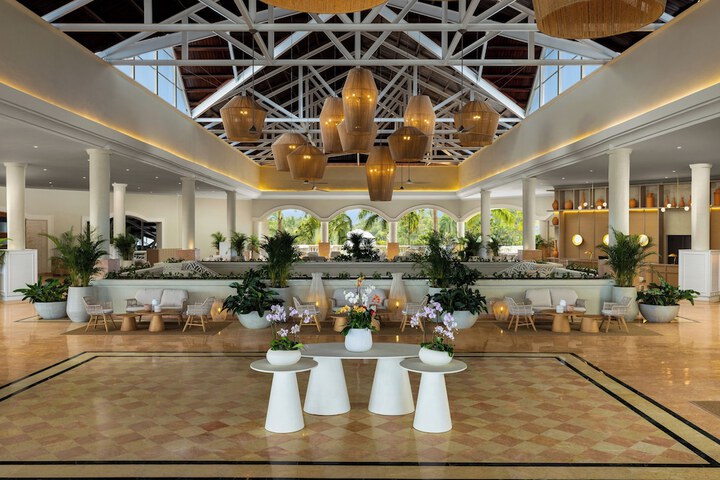Lobby Entry