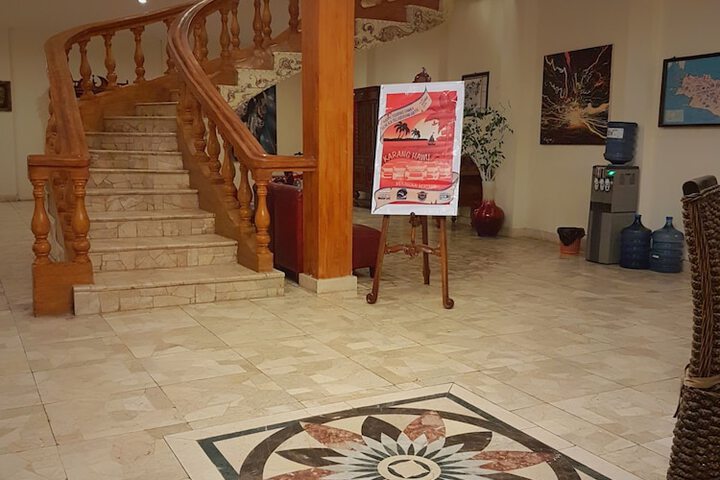 Entrance & Lobby