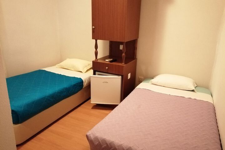 Room 11 of 81