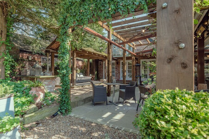 Terrace/Patio 41 of 42