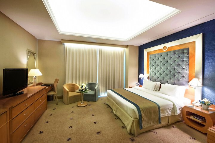 Room 7 of 67