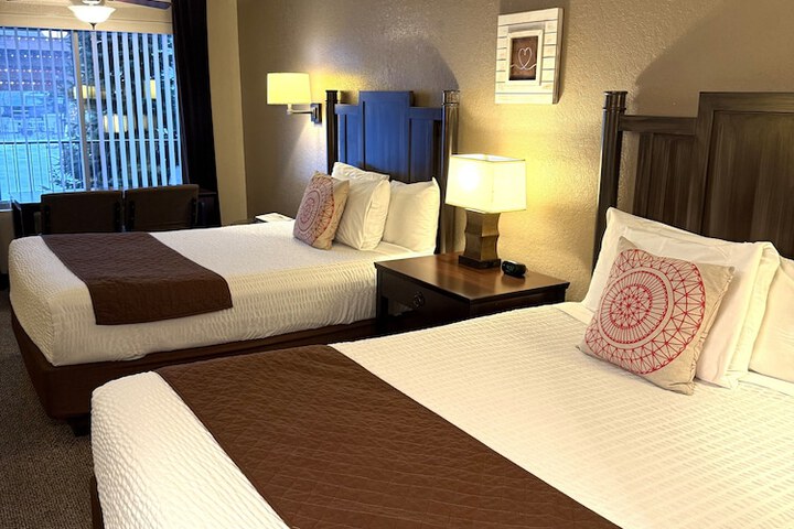 Room 10 of 39