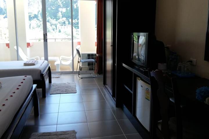 Room 12 of 29