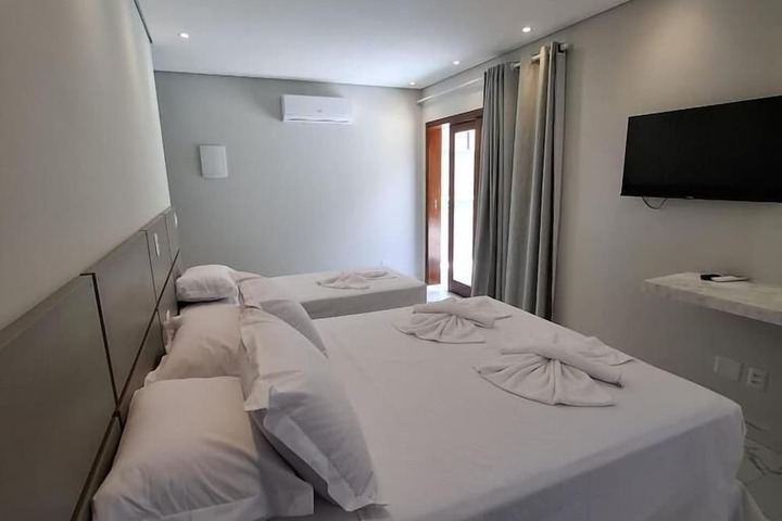 Room 17 of 36