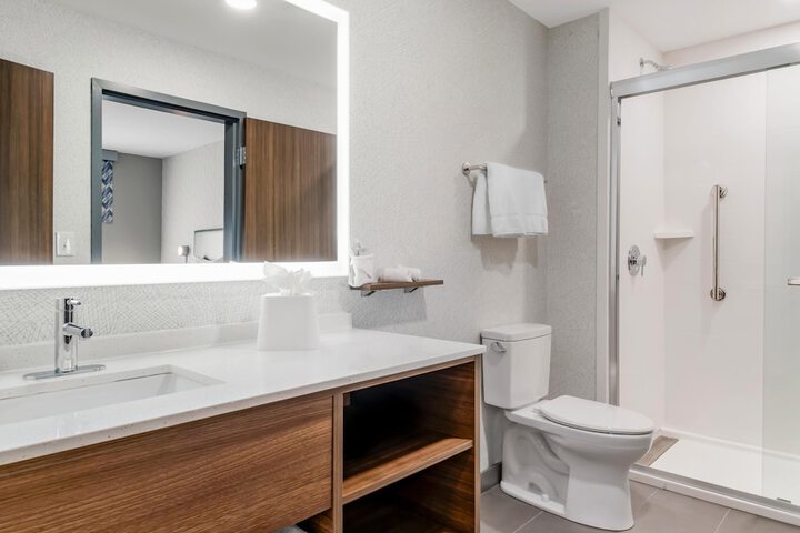 Bathroom shower