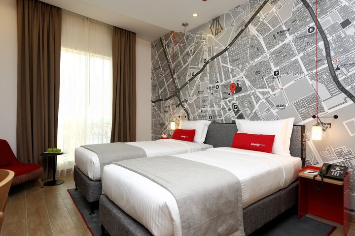 Room 13 of 195