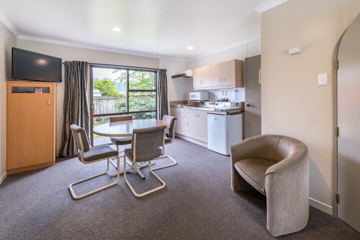 Room 42 of 140