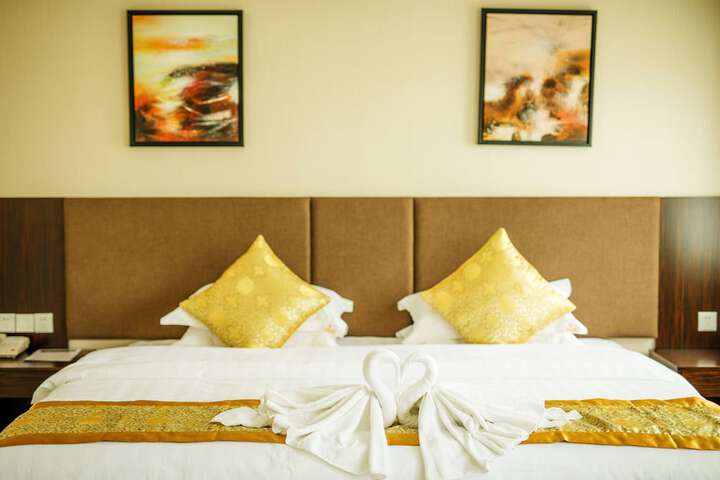 Room 12 of 13