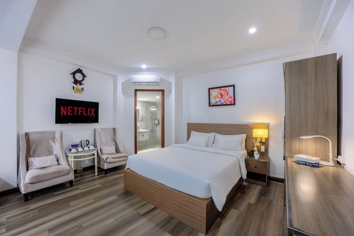 Room 25 of 49