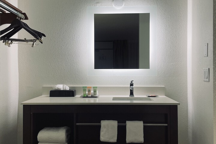 Bathroom sink