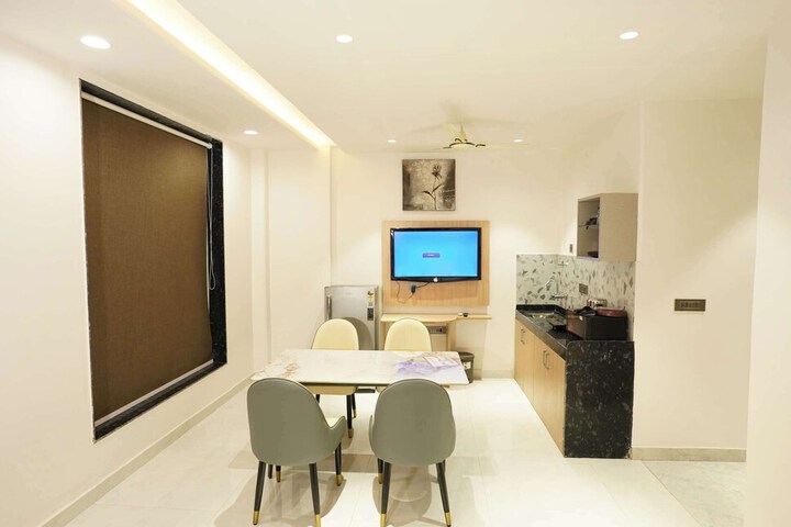 Room 14 of 21