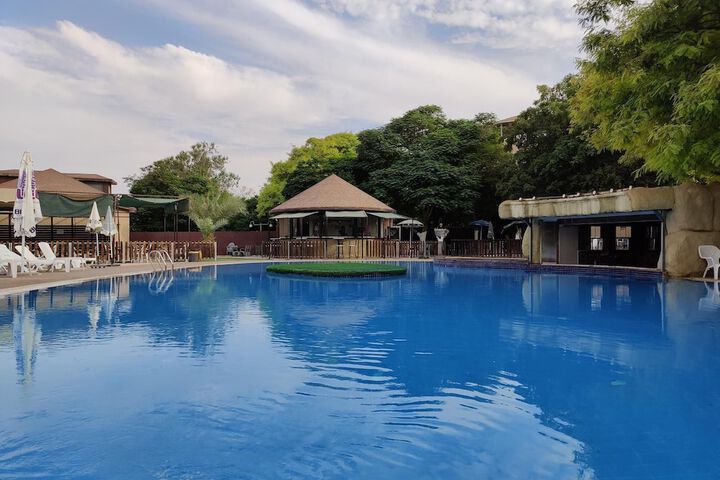 Pool 18 of 65