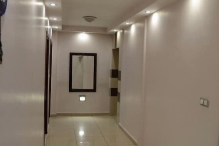 Ballroom/Hall 35 of 39