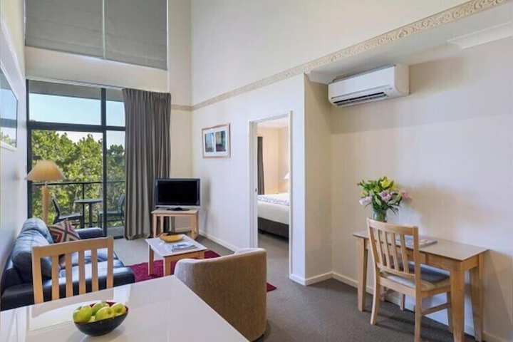 Room 16 of 27