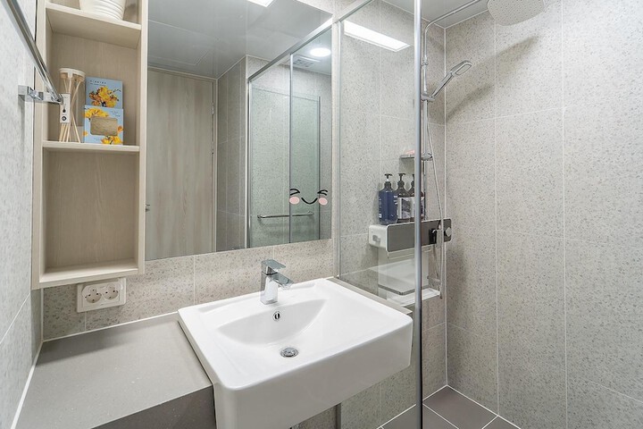 Room 550 of 640