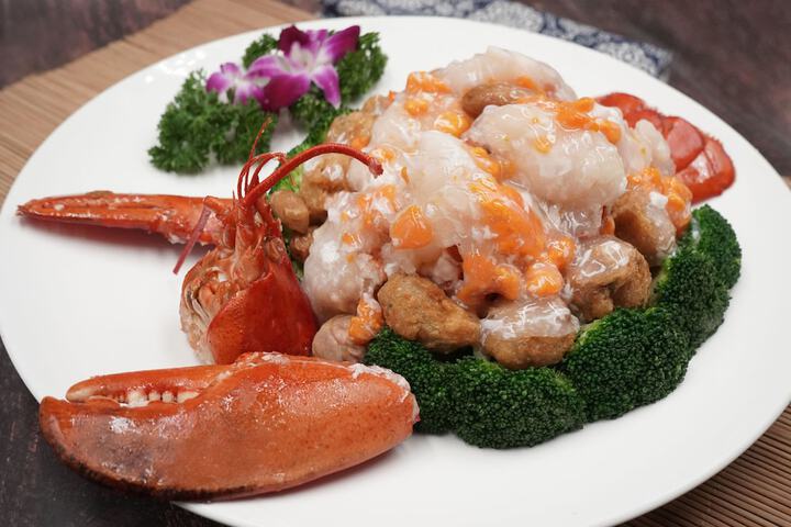 Dining 88 of 142
