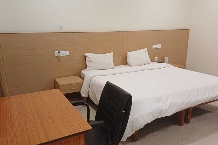Room 14 of 95