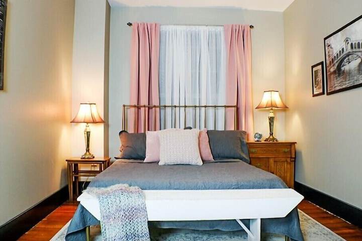 Room 12 of 29