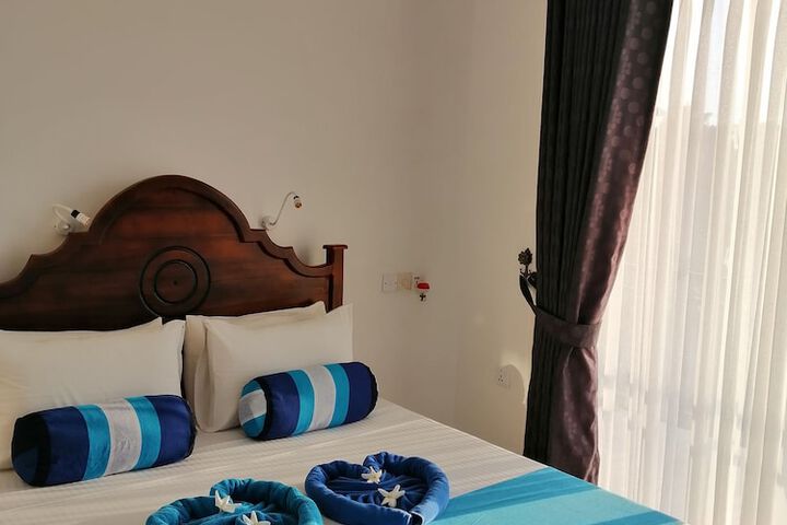 Room 13 of 52
