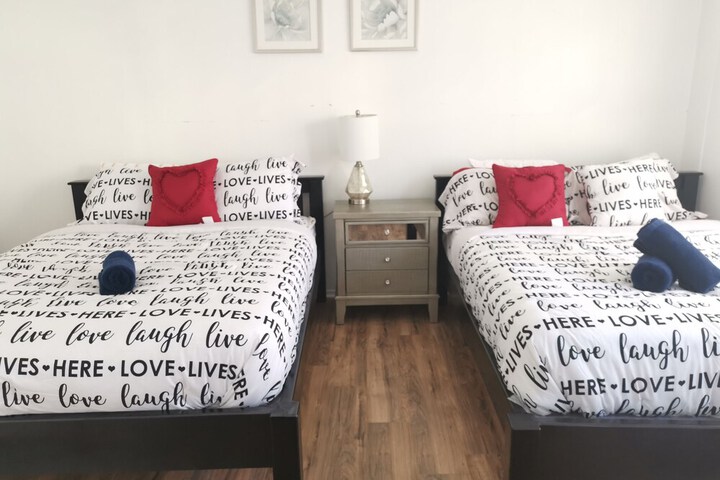Room 16 of 38