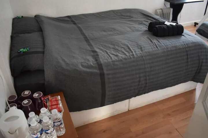 Room 21 of 34